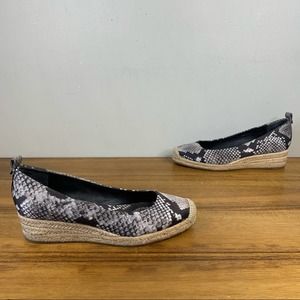 Tory Burch Snake Print Low Wedge Espadrilles Size 7
